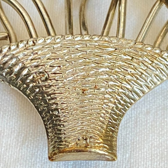 Silver Tone Brooch/Pendant Multicolor Rhinestone Flowers In Woven Basket - Picture 2 of 7